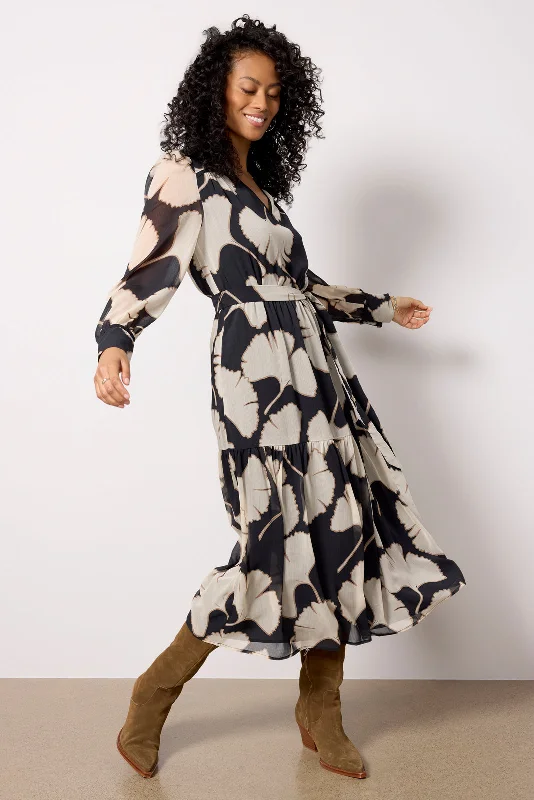 Flowy dresses with floral patterns for spring events - -Wrenless Dress