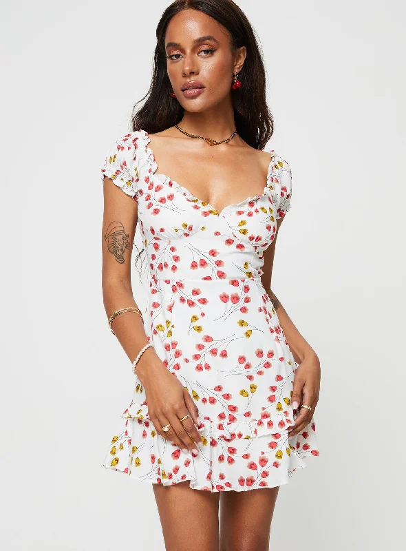 Birthday dresses with unique accessories and embellishments for special occasions -Floreen Mini Dress White / Red Floral Birthday dresses with unique accessories and embellishments for special occasions -Floreen Mini Dress White / Red Floral
