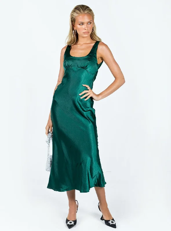 Party dresses with unique cultural influences and traditional styles for cultural identity and heritage -Girls Club Midi Dress Emerald