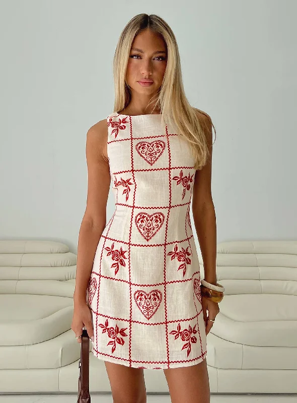 Flowy dresses for a stylish yet comfortable spring wedding - -Flowy dresses with unique cultural influences and traditional styles for cultural identity and heritage -Alfalfa Shift Mini Dress Red Floral Check Flowy dresses for a stylish yet comfortable spring wedding - -Flowy dresses with unique cultural influences and traditional styles for cultural identity and heritage -Alfalfa Shift Mini Dress Red Floral Check