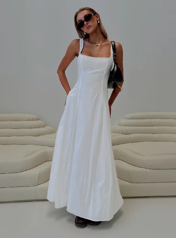 Long flowy dresses for a dramatic evening look - -Flowy dresses for formal events with convertible necklines -You Can Maxi Dress White Long flowy dresses for a dramatic evening look - -Flowy dresses for formal events with convertible necklines -You Can Maxi Dress White