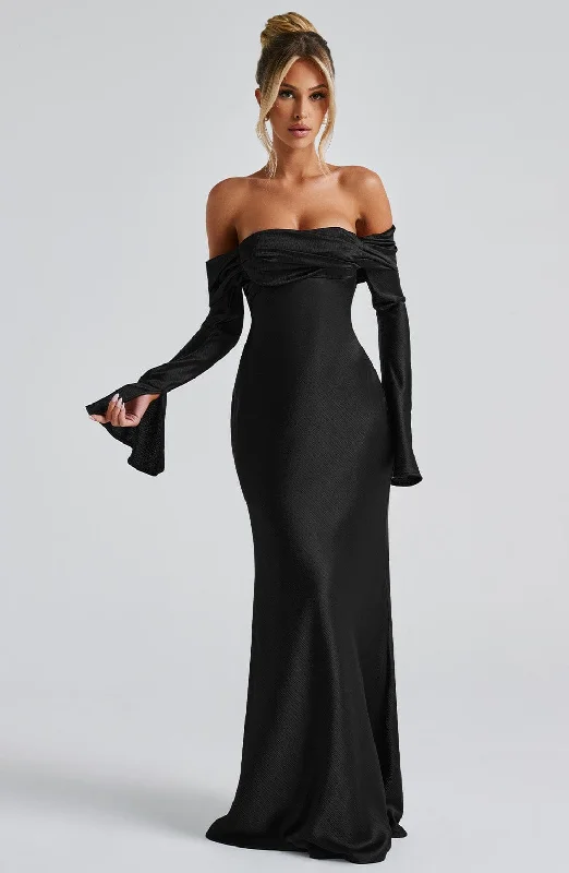 Affordable bridesmaid dresses under $150 with free returns- -Selene Maxi Dress - Black Affordable bridesmaid dresses under $150 with free returns- -Selene Maxi Dress - Black