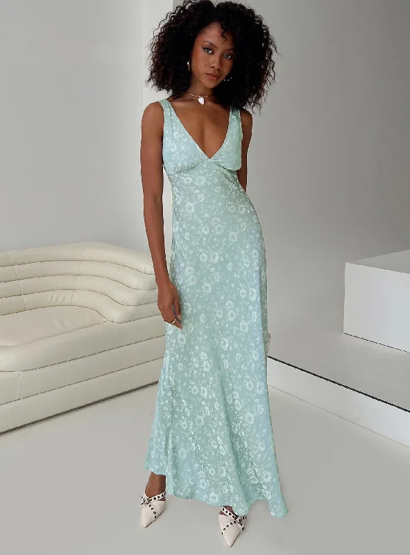 Party dresses with eco-friendly materials and sustainable production for environmental awareness -Nell Jacquard Maxi Dress Blue