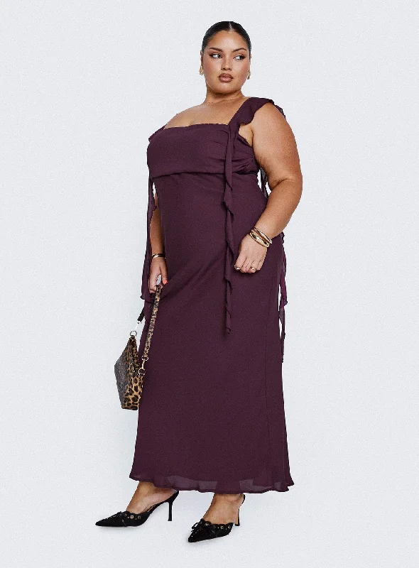 Formal gowns with eco-friendly materials and sustainable production for environmental awareness -Lanai Maxi Dress Plum Curve
