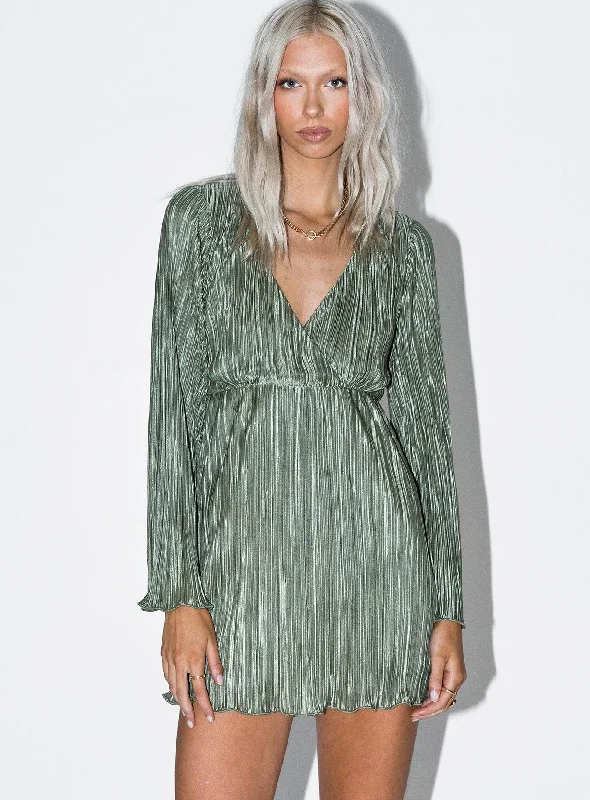 Party dresses for formal events with bold, vibrant colors and metallic accents for a modern look -Cindie Mini Dress Green Party dresses for formal events with bold, vibrant colors and metallic accents for a modern look -Cindie Mini Dress Green