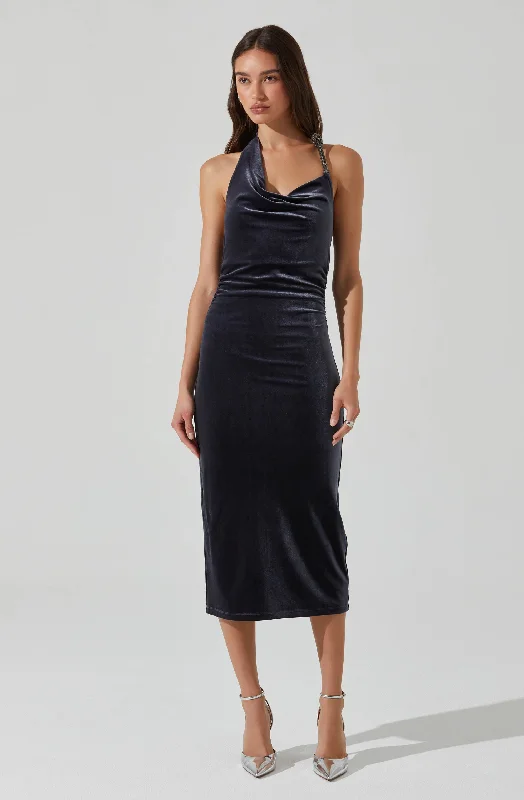 How to match bridesmaid dresses to floral arrangements- -Eugenie Velvet Halter Midi Dress How to match bridesmaid dresses to floral arrangements- -Eugenie Velvet Halter Midi Dress