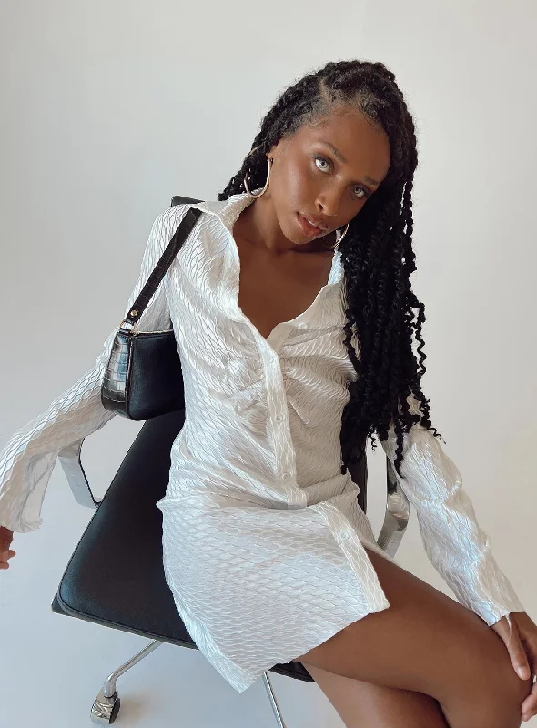 Birthday dresses for formal events with pastel colors and floral patterns for a fresh and youthful appearance -Annemarie Mini Dress White Birthday dresses for formal events with pastel colors and floral patterns for a fresh and youthful appearance -Annemarie Mini Dress White