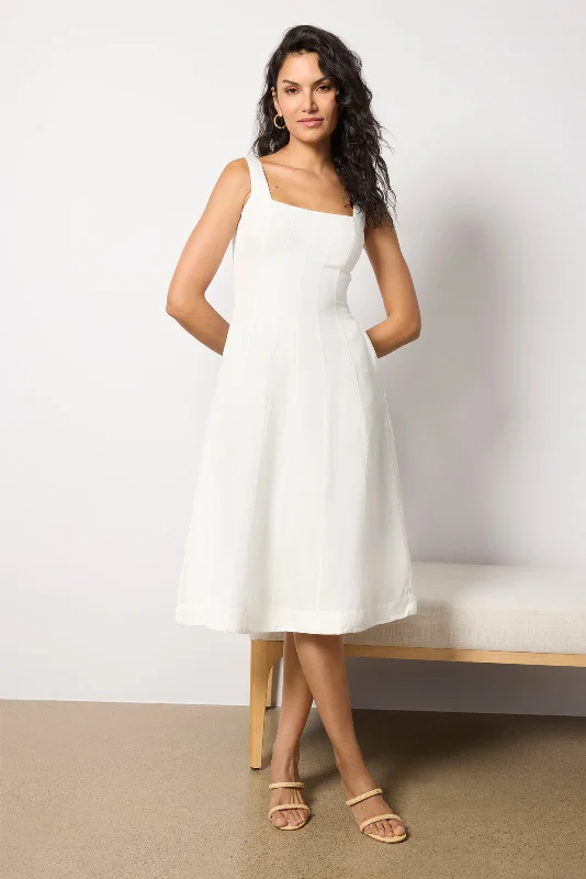 How to accessorize a flowy dress for brunch - -Birdie Linen Dress