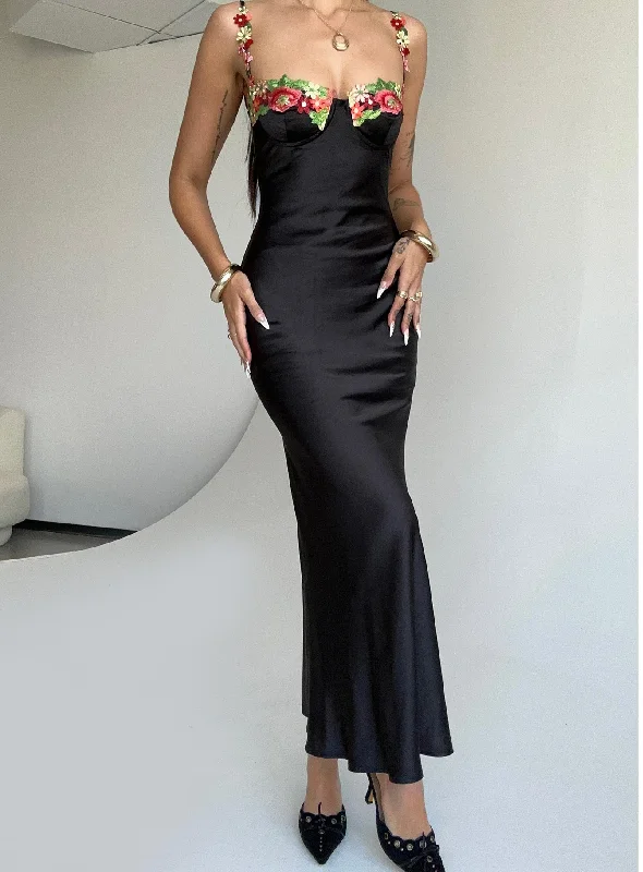 Prom dresses with vintage-inspired silhouettes and accessories for a classic look -Kenzie Maxi Dress Black Prom dresses with vintage-inspired silhouettes and accessories for a classic look -Kenzie Maxi Dress Black