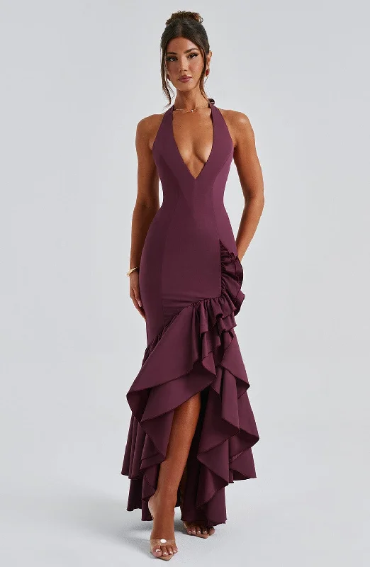 Best flowy dresses for hot weather and sun protection - -Formal flowy dresses for formal events with classic silhouettes -Veronique Maxi Dress - Cherry Lacquer Best flowy dresses for hot weather and sun protection - -Formal flowy dresses for formal events with classic silhouettes -Veronique Maxi Dress - Cherry Lacquer