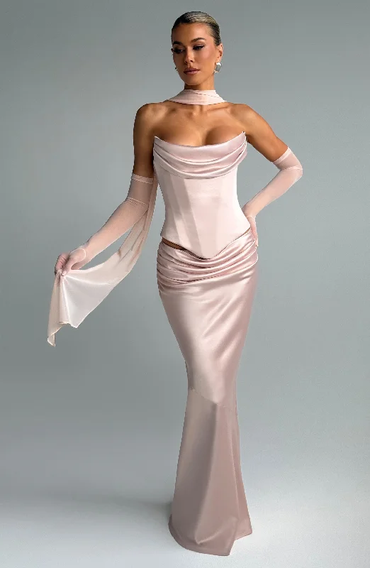 How to choose hypoallergenic guest accessories- -Bernadette Maxi Skirt - Soft Peach