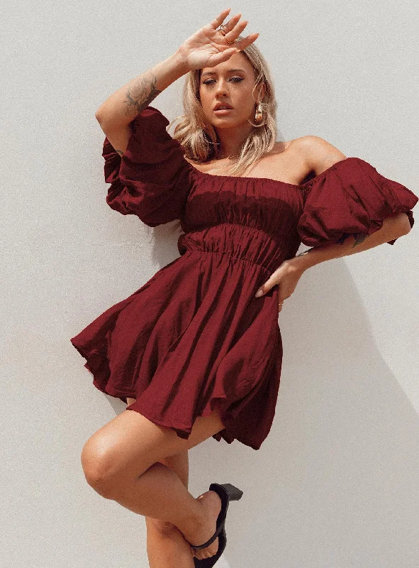 Party dresses for formal events with smart temperature regulation and comfort for optimal relaxation and well-being -Halton Mini Dress Burgundy