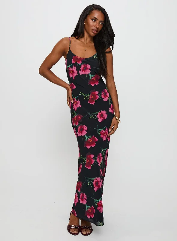 How to style belts over maternity guest dresses- -Emorie Bias Cut Maxi Dress Multi Floral How to style belts over maternity guest dresses- -Emorie Bias Cut Maxi Dress Multi Floral