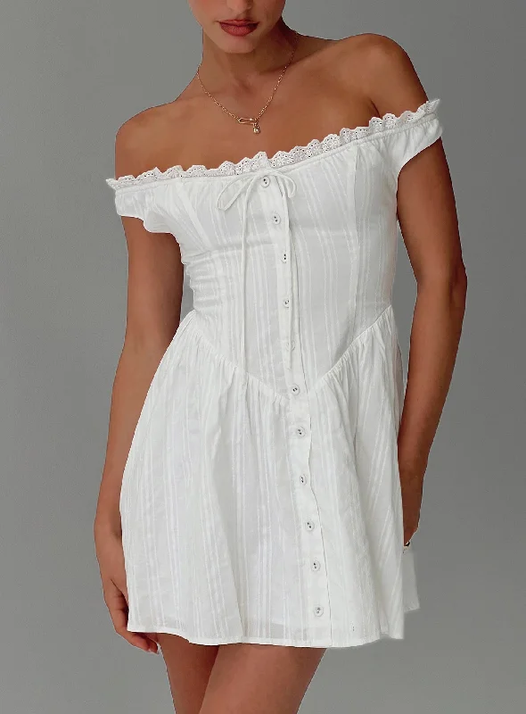 Flowy dresses for casual beach weddings - -Flowy dresses with eco-friendly materials and sustainable production for environmental awareness and responsibility -White Horse Off The Shoulder Mini Dress White Flowy dresses for casual beach weddings - -Flowy dresses with eco-friendly materials and sustainable production for environmental awareness and responsibility -White Horse Off The Shoulder Mini Dress White