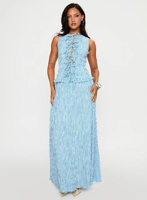 Flowy dresses for a perfect weekend getaway outfit - -Formal flowy dresses for formal events with classic silhouettes and vintage-inspired accessories -Songbird Shirred Maxi Dress Blue Flowy dresses for a perfect weekend getaway outfit - -Formal flowy dresses for formal events with classic silhouettes and vintage-inspired accessories -Songbird Shirred Maxi Dress Blue