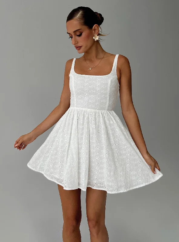 Flowy dresses for formal occasions like black-tie events - -Flowy dresses with smart health monitoring features and wellness focus for health-conscious individuals -Cartmel Embroidered Mini Dress White Flowy dresses for formal occasions like black-tie events - -Flowy dresses with smart health monitoring features and wellness focus for health-conscious individuals -Cartmel Embroidered Mini Dress White