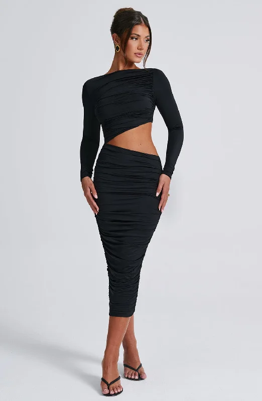 Party dresses with unique accessories and embellishments for special occasions and events to stand out and shine -Rylee Midi Dress - Black Party dresses with unique accessories and embellishments for special occasions and events to stand out and shine -Rylee Midi Dress - Black