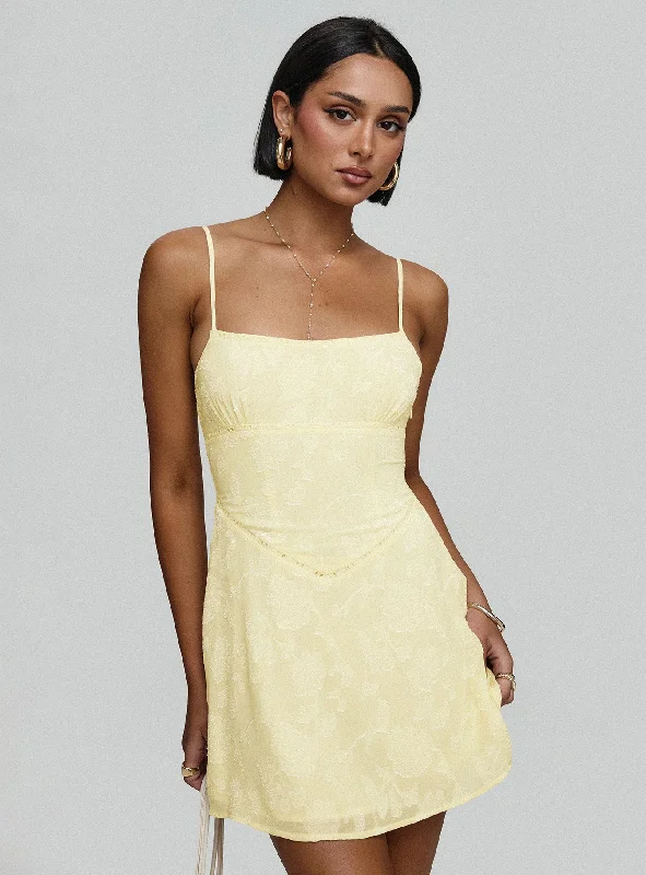 Temperature-regulating graduation dresses with cooling technology- -South Of France Mini Dress Yellow Temperature-regulating graduation dresses with cooling technology- -South Of France Mini Dress Yellow