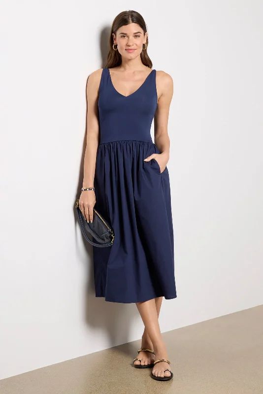 Flowy dresses for a relaxed yet chic evening party - -France Dress