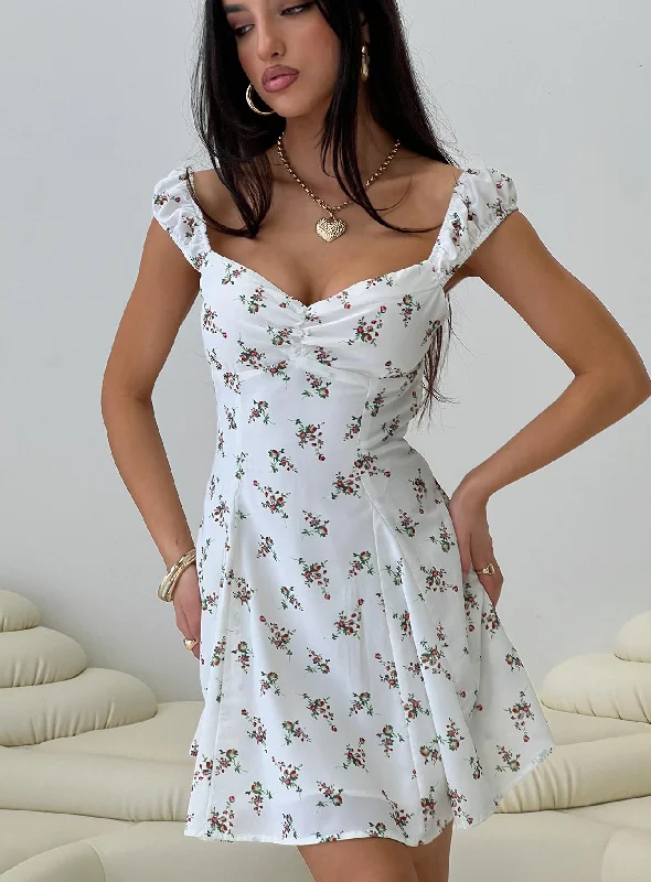 Party dresses for formal events with smart temperature regulation and comfort for optimal relaxation and well-being -True Lives Mini Dress White Floral Party dresses for formal events with smart temperature regulation and comfort for optimal relaxation and well-being -True Lives Mini Dress White Floral