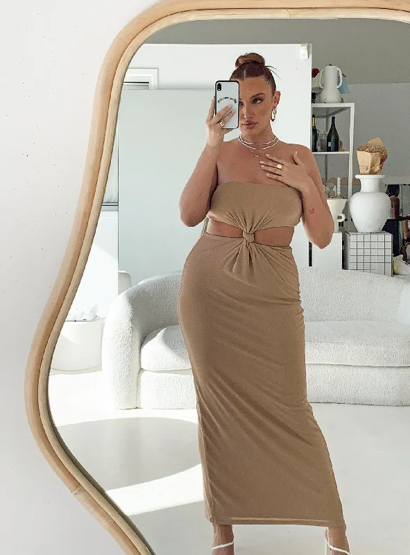 Corset dresses with sustainable materials and innovative technology integration for modern style -Gatlin Cut Out Maxi Dress Brown Corset dresses with sustainable materials and innovative technology integration for modern style -Gatlin Cut Out Maxi Dress Brown