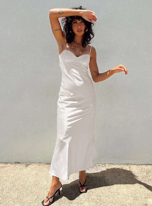 Affordable party dresses under $50 -Creewood Maxi Dress Champagne