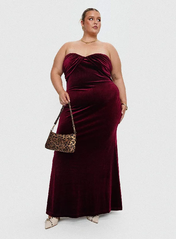 Prom dresses with vintage-inspired silhouettes and accessories for a timeless look -Irena Strapless Maxi Dress Burgundy Curve Prom dresses with vintage-inspired silhouettes and accessories for a timeless look -Irena Strapless Maxi Dress Burgundy Curve