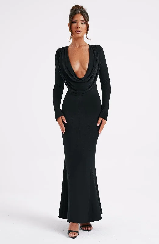 Party dresses with metallic colors and sequins for formal parties and special occasions to dazzle and impress -Martina Maxi Dress - Black Party dresses with metallic colors and sequins for formal parties and special occasions to dazzle and impress -Martina Maxi Dress - Black