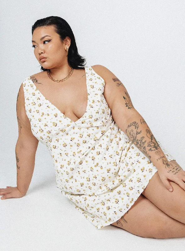 Formal party dresses for formal galas with unique cultural influences and traditional styles for cultural heritage and identity -Nellie Mini Dress White / Yellow Floral Curve