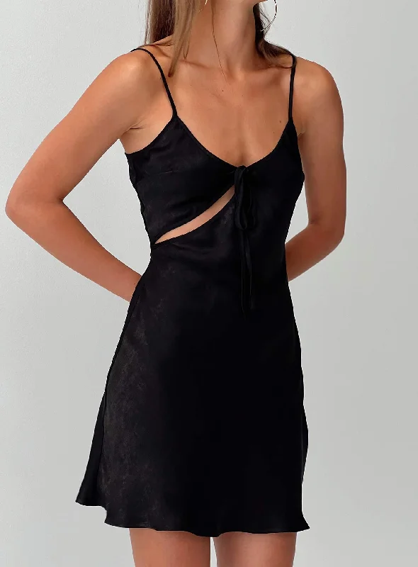 Prom dresses for autumn with cozy fabrics -Linger Bias Cut Dress Black