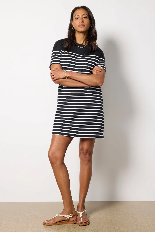How to choose the right flowy dress for a birthday party - -Emersyn T-Shirt Dress
