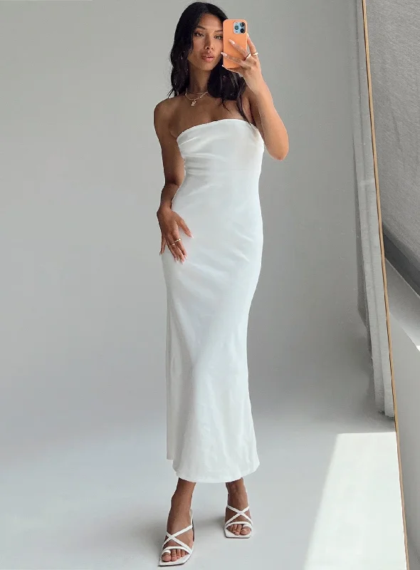 Formal corset dresses for formal galas with unique cultural influences and traditional styles for cultural heritage -Carter Maxi Dress White Formal corset dresses for formal galas with unique cultural influences and traditional styles for cultural heritage -Carter Maxi Dress White